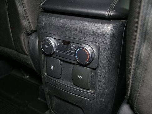 Used 2022 Ford Explorer XLT image 21