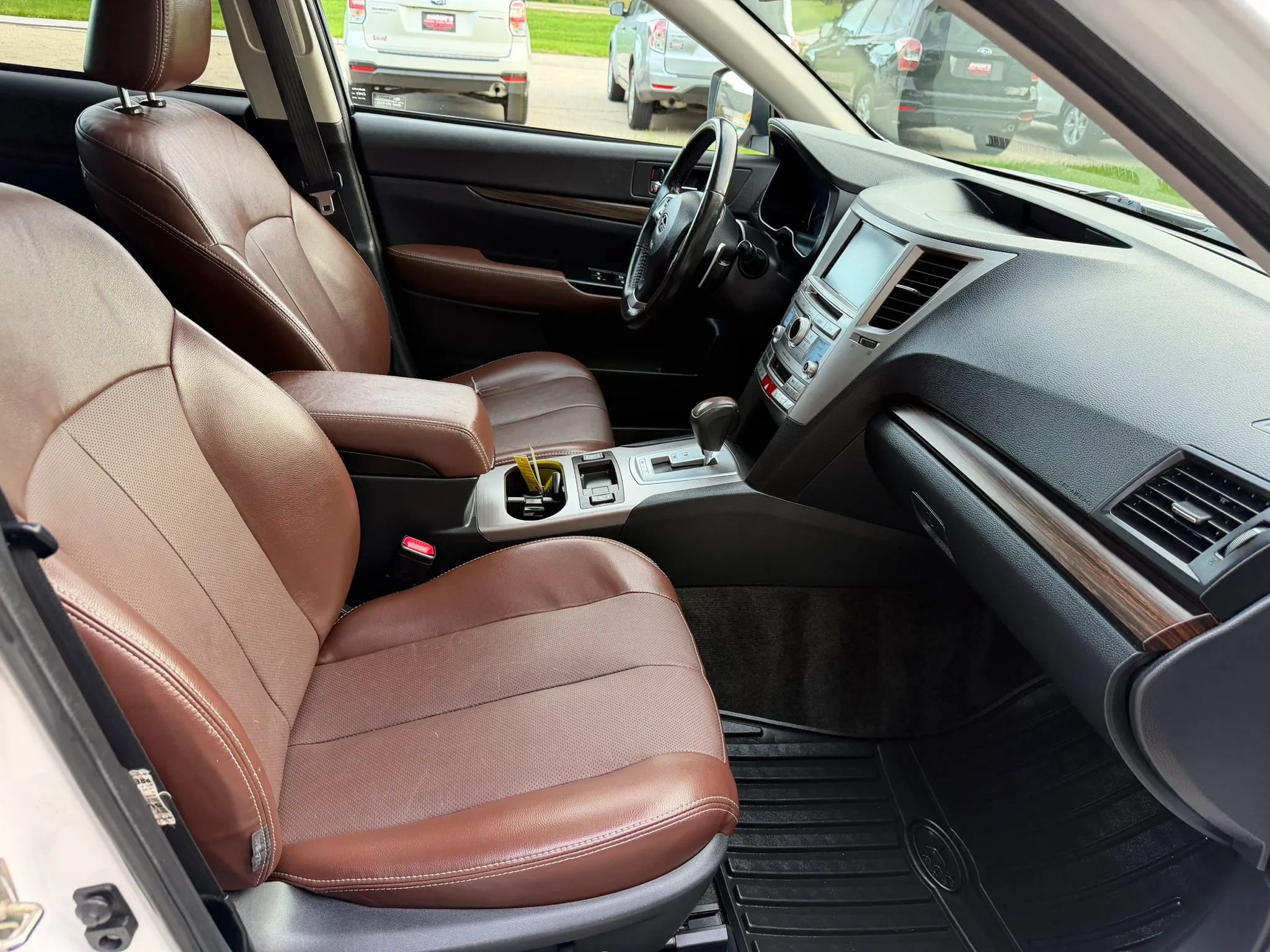 Used 2014 Subaru Outback 2.5i Limited AWD/4WD image 14