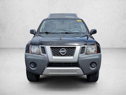 Used 2015 Nissan Xterra X AWD/4WD image 3