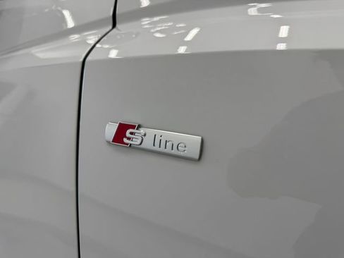 Used 2025 Audi Q3 2.0T Premium Plus image 40