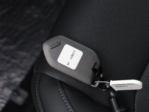 New 2025 Kia Sorento S w/ Panoramic Sunroof Package image 34