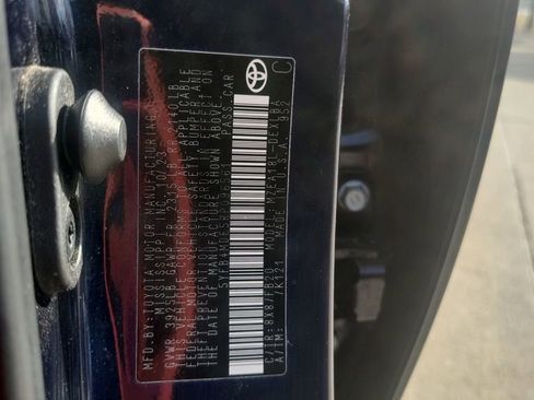 Certified 2024 Toyota Corolla LE image 36