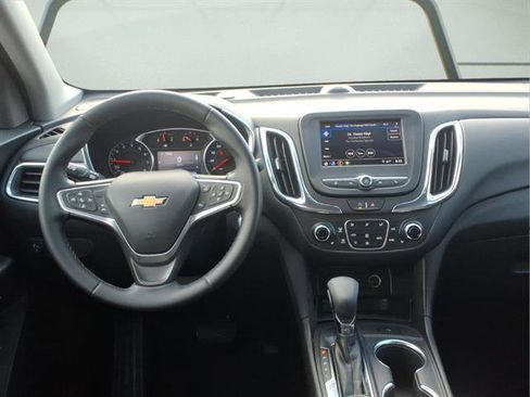 Used 2023 Chevrolet Equinox LT image 10