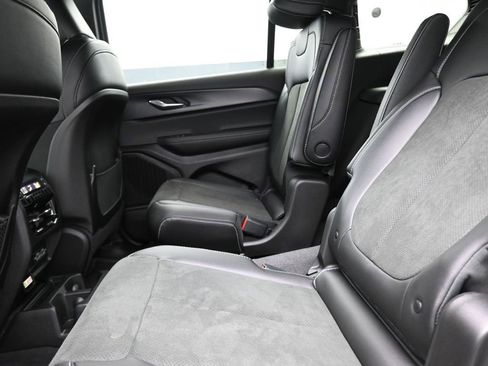 New 2025 Jeep Grand Cherokee L Altitude image 14