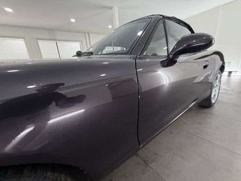 Used 2004 MAZDA MX-5 Miata w/ Convenience Pkg RWD image 3