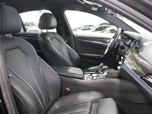Used 2018 BMW 540i xDrive AWD/4WD image 28