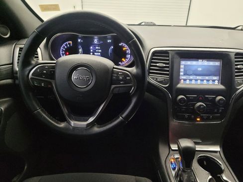 Used 2021 Jeep Grand Cherokee Laredo image 22