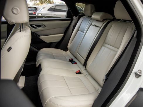 Used 2023 Land Rover Range Rover Velar R-Dynamic S image 31