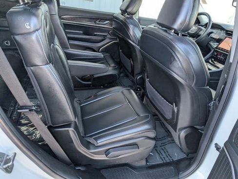 Used 2022 Jeep Grand Cherokee L Limited w/ Trailer Tow Group (B) image 29