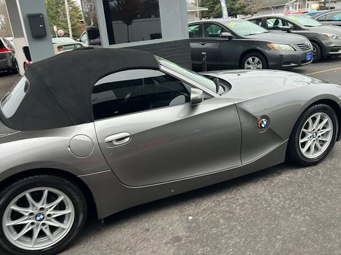 Used 2004 BMW Z4 2.5i image 6