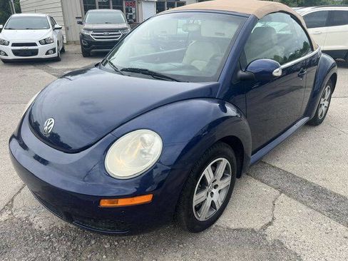 Used 2006 Volkswagen Beetle Convertible w/ Package 1 FWD image 3