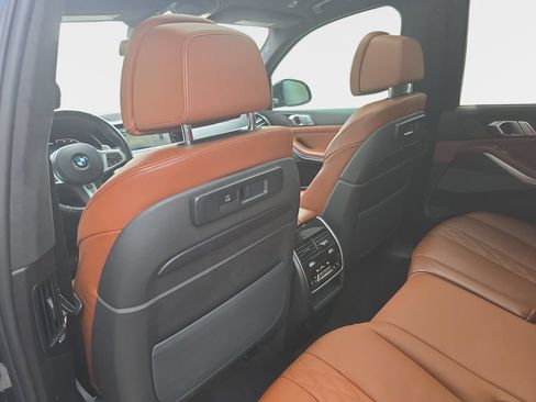Used 2022 BMW X7 M50i w/ Cold Weather Package AWD/4WD image 14