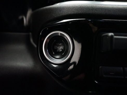 Certified 2023 Chevrolet Silverado 1500 High Country w/ Technology Package image 29