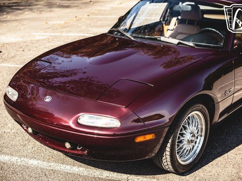 Used 1995 MAZDA MX-5 Miata M-Edition image 40