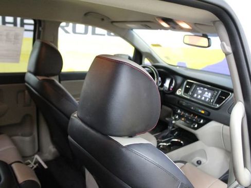 Used 2019 Kia Sedona EX FWD image 10