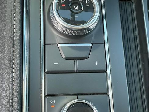 Used 2024 Ford Expedition Max XLT image 37