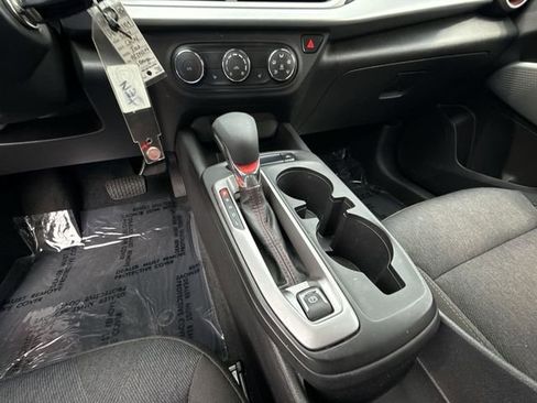 Used 2024 Chevrolet Trax RS image 21