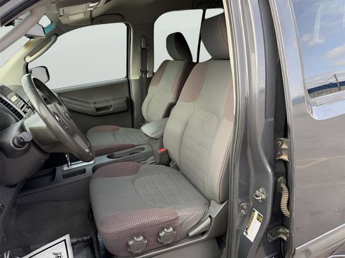 Used 2010 Nissan Xterra Off-Road image 12