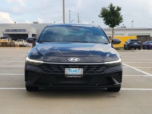 Used 2026 Hyundai Elantra Sport FWD image 2