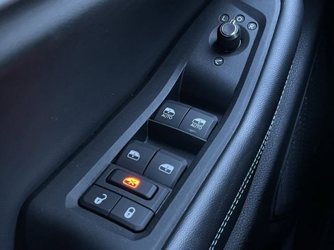 Used 2022 Jeep Grand Cherokee Trailhawk image 12