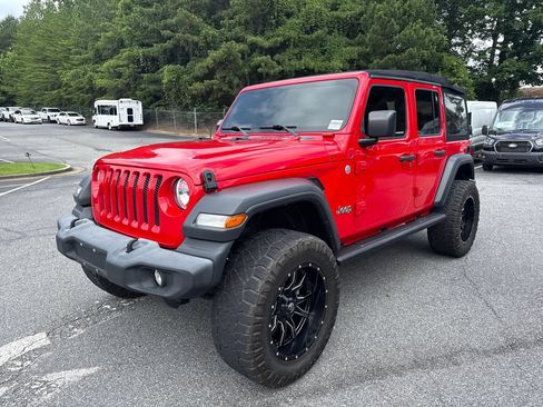 Used 2018 Jeep Wrangler Unlimited Sport S AWD/4WD image 3