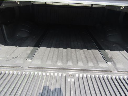 Used 2021 Nissan Titan PRO-4X w/ Pro-4x Convenience Package image 13