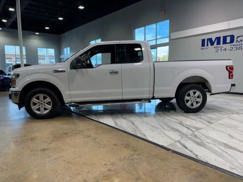 Used 2018 Ford F150 XLT w/ Equipment Group 302A Luxury image 9