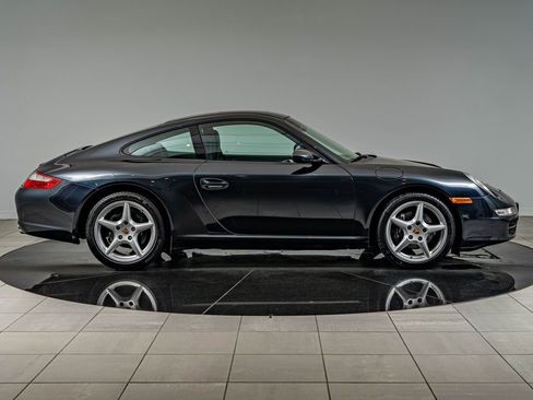 Used 2005 Porsche 911 Carrera RWD image 9
