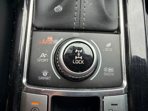 Used 2022 Kia Telluride S AWD/4WD image 38