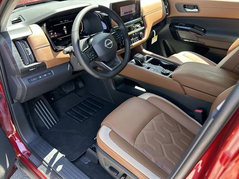 New 2026 Nissan Pathfinder Platinum w/ Lighting Package AWD/4WD image 15