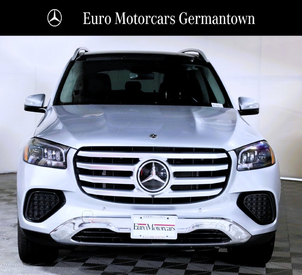 Used 2026 Mercedes-Benz GLS 450 4MATIC image 2