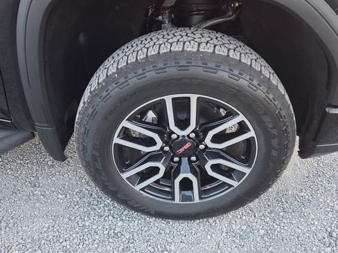 New 2026 GMC Sierra 1500 AT4 w/ AT4 Premium Package AWD/4WD image 16