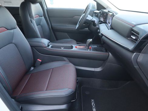 New 2026 Nissan Kicks SR w/ SR Premium Package FWD image 51