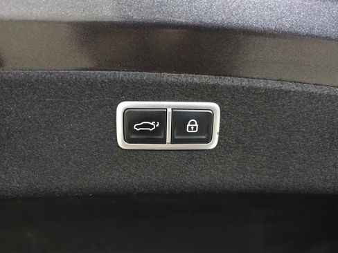 Used 2021 Genesis G80 3.5T AWD/4WD image 8