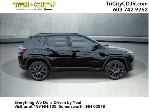 New 2026 Jeep Compass Limited image 6
