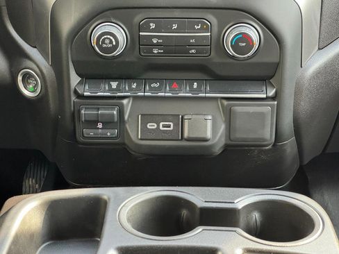 Used 2025 Chevrolet Silverado 2500 W/T image 17