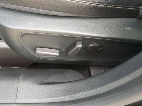 Used 2022 Ford Escape Titanium w/ Titanium Elite Package image 17