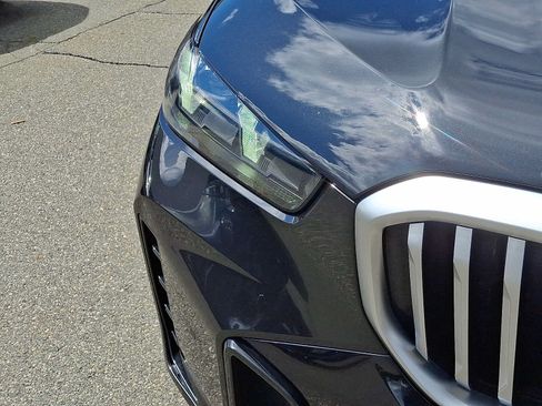 Used 2024 BMW X5 xDrive40i w/ M Sport Package AWD/4WD image 10