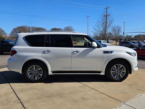 Used 2024 INFINITI QX80 Luxe image 9
