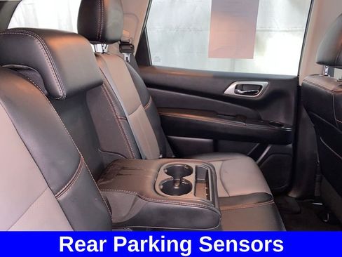 Used 2020 Nissan Pathfinder SL image 18