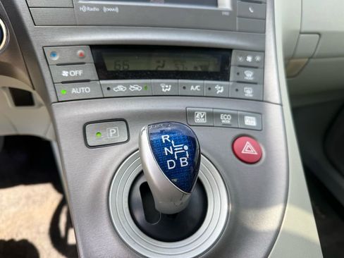 Used 2012 Toyota Prius Three image 23