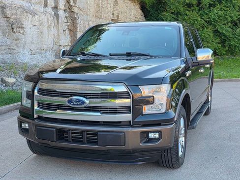 Used 2015 Ford F150 Lariat w/ Equipment Group 502A Luxury RWD image 4