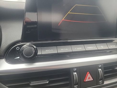 Used 2022 Kia Forte LXS image 13