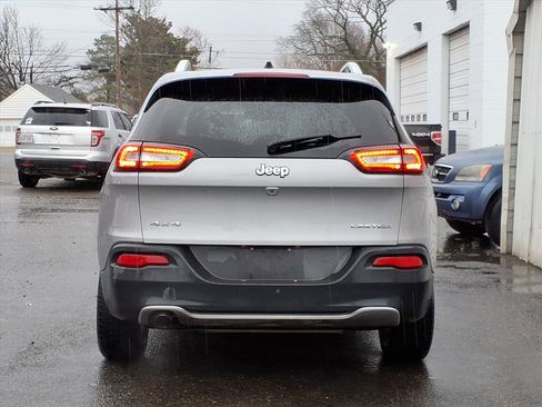 Used 2016 Jeep Cherokee Limited image 4