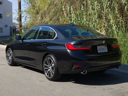 Used 2021 BMW 330i Sedan w/ Premium Package image 29