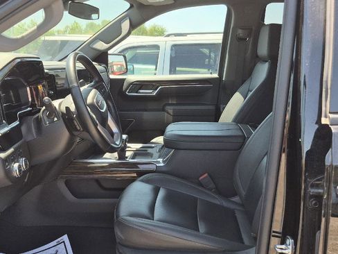 Used 2024 GMC Sierra 1500 Elevation w/ Elevation Premium Package AWD/4WD image 7