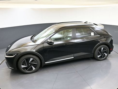 New 2025 Hyundai Ioniq 5 SEL image 37