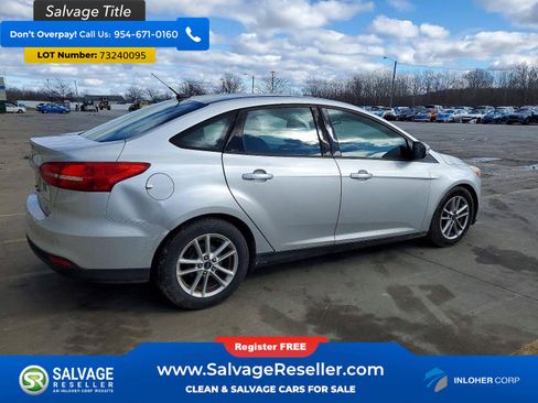 Used 2015 Ford Focus SE w/ Reverse Sensing Package image 4
