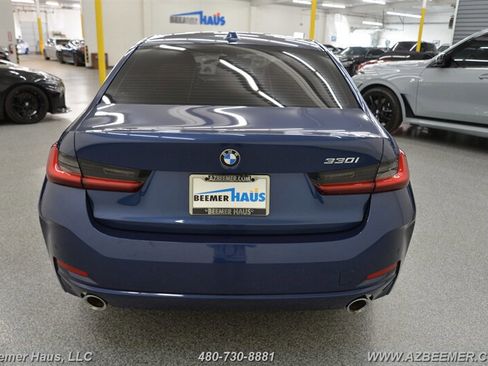 Used 2023 BMW 330i w/ Premium Package image 10