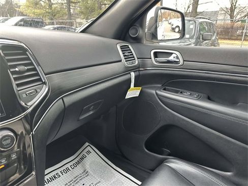 Certified 2022 Jeep Grand Cherokee Limited image 39